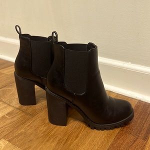 Soda Black Bootie